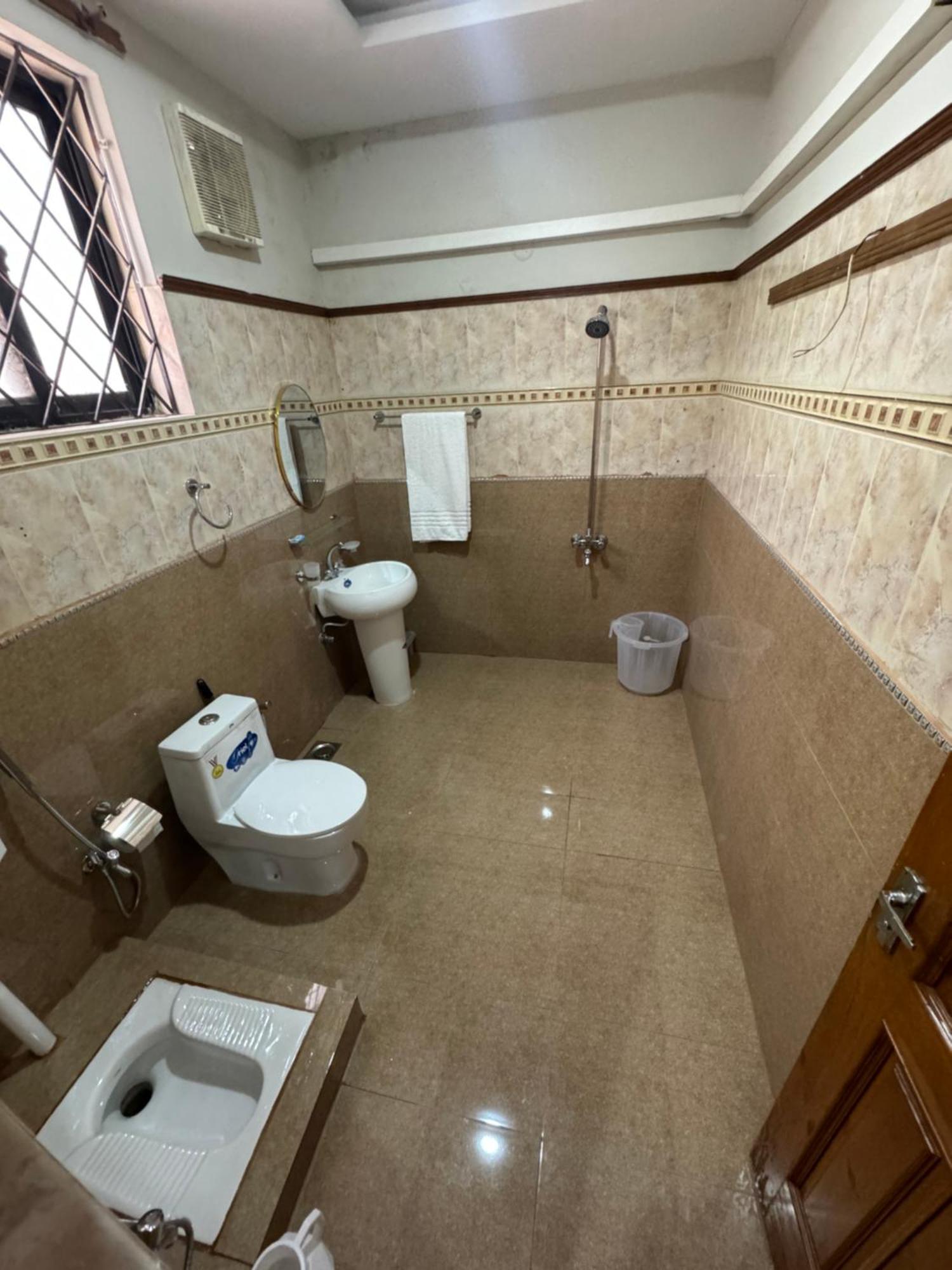 Royal Executive Inn Guest House Iszlámábád Kültér fotó